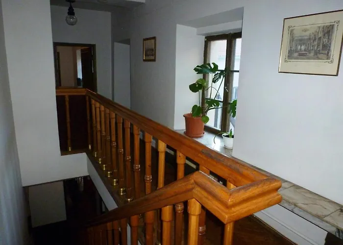 Seven Fridays וילנה