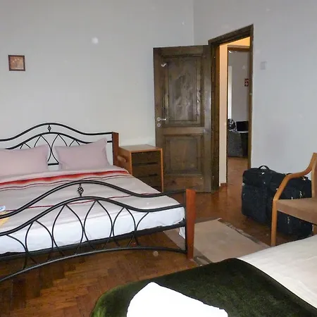 Guest house Seven Fridays *