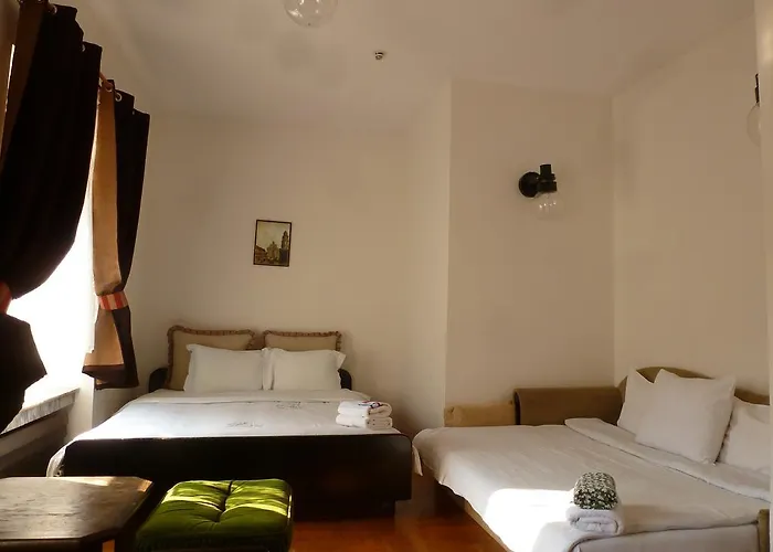 Seven Fridays Guest house *