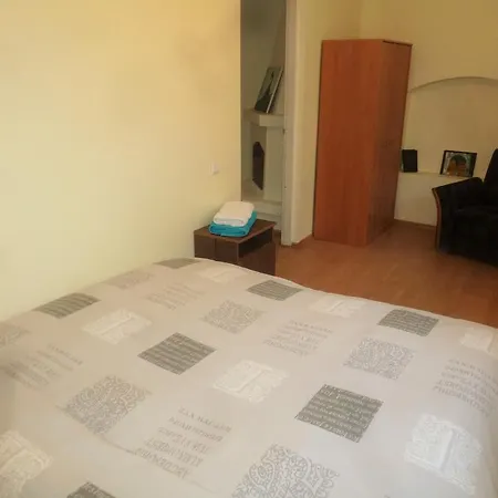 Seven Fridays * Wilno